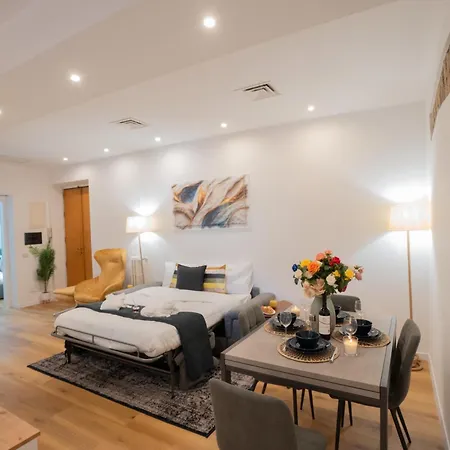Valenziani Luxury Apartment - Rome City Center *