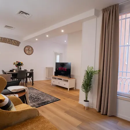 Valenziani Luxury Apartment - Rome City Center * ローマ