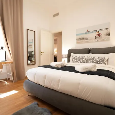 Lejlighed Valenziani Luxury Apartment - Central Rome *