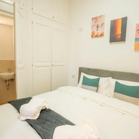 Valenziani Luxury 3Br Apartment In Central Rome 로마